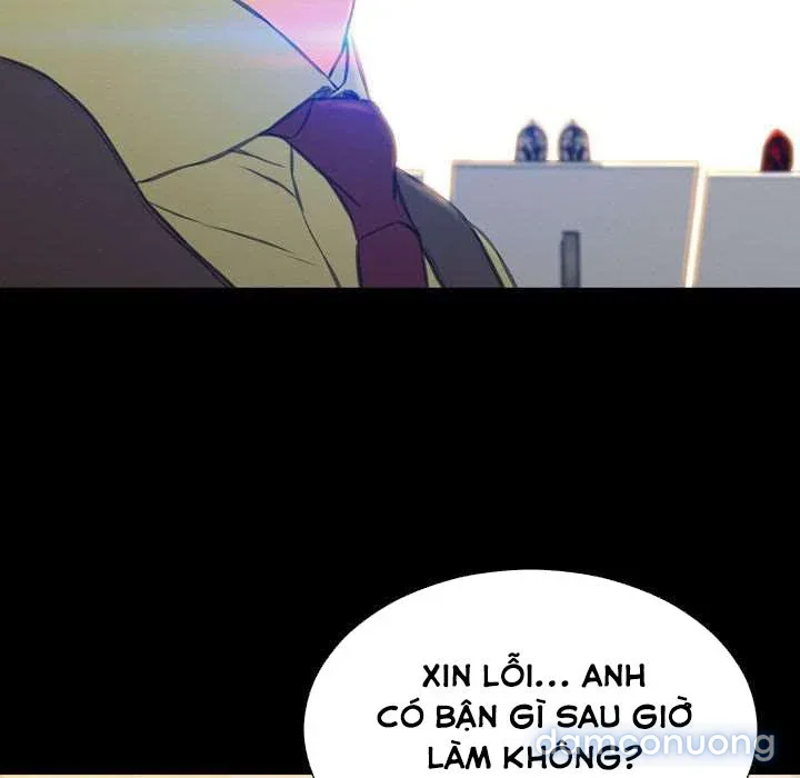 Em gái bán hàng sextoy 