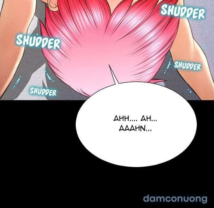 Em gái bán hàng sextoy 
