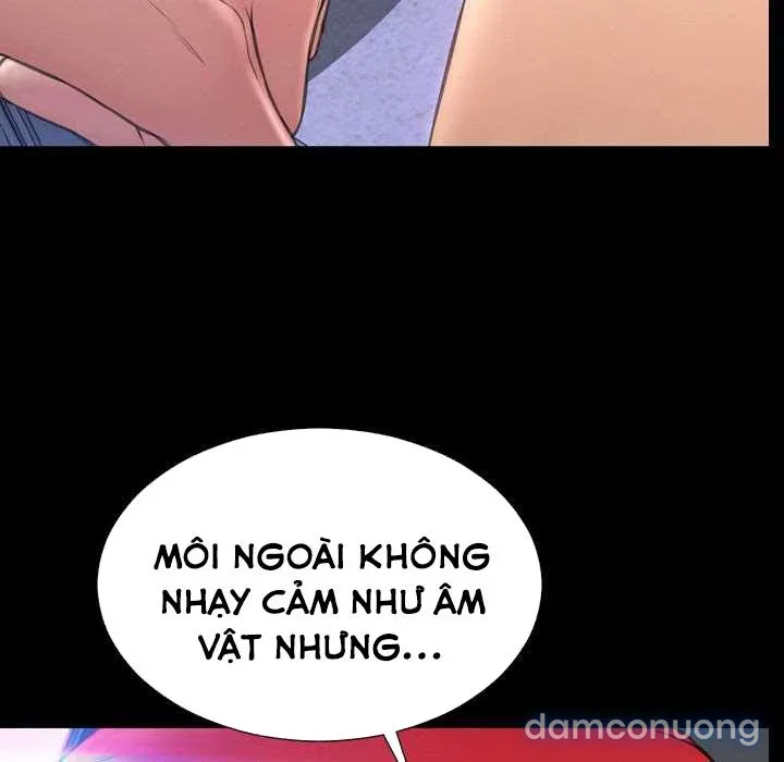 Em gái bán hàng sextoy 