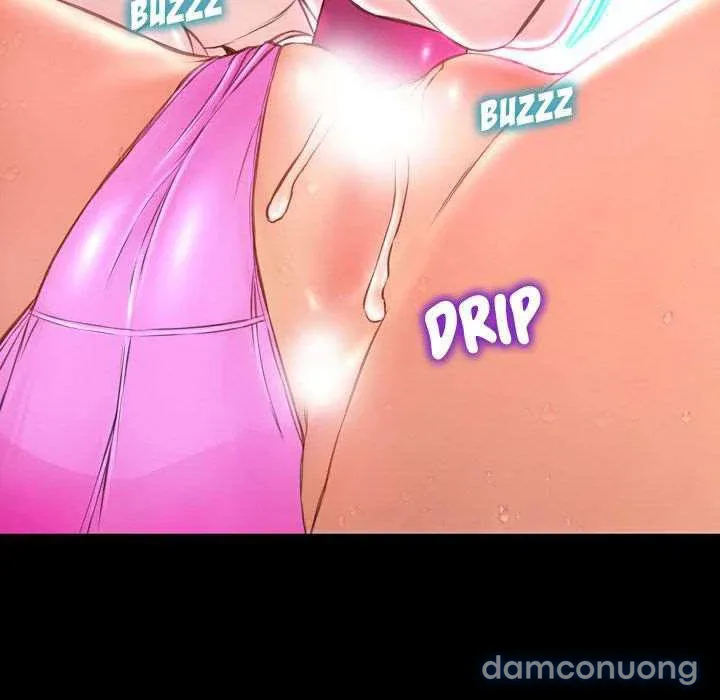 Em gái bán hàng sextoy 