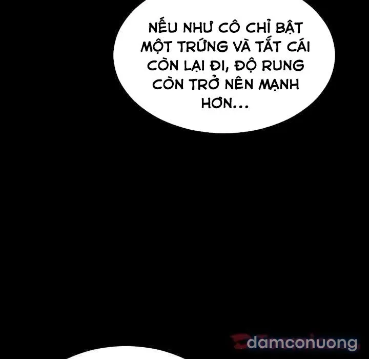 Em gái bán hàng sextoy 
