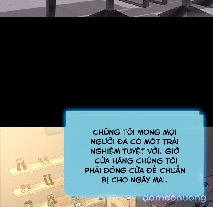 Em gái bán hàng sextoy 