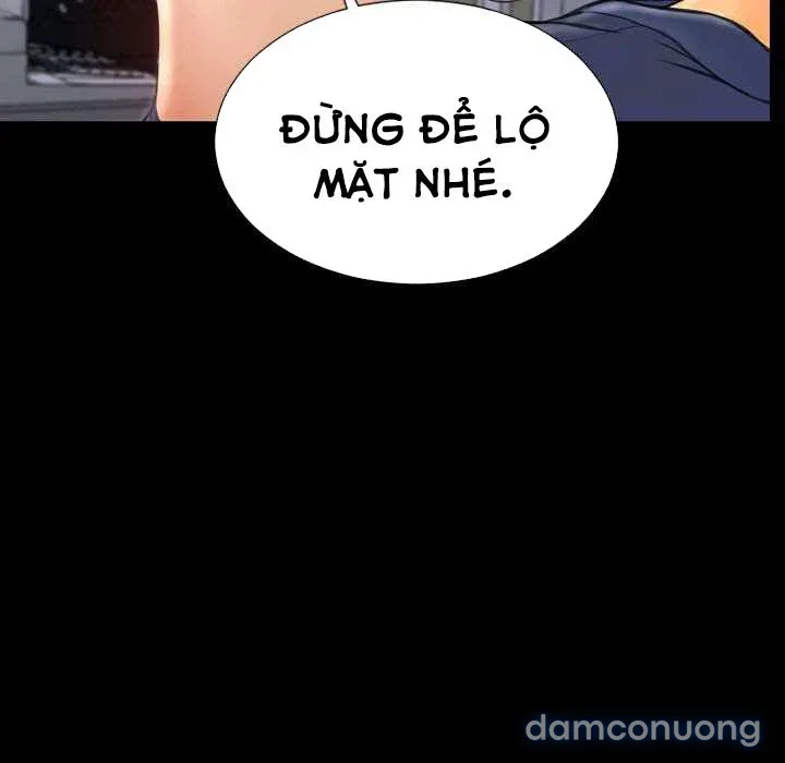 Em gái bán hàng sextoy 