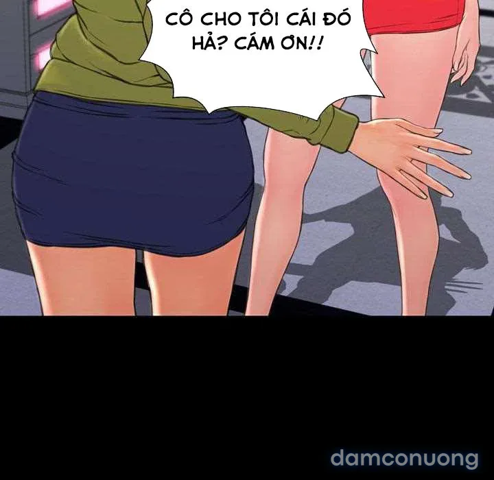Em gái bán hàng sextoy 