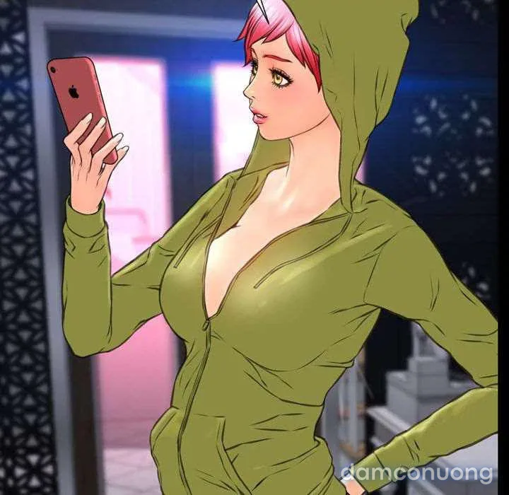 Em gái bán hàng sextoy 