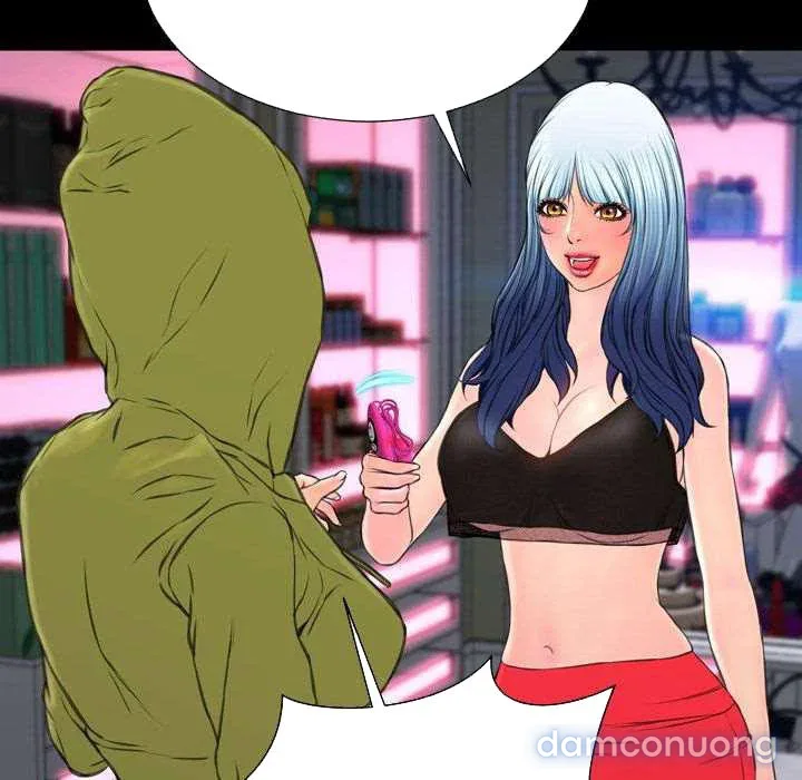 Em gái bán hàng sextoy 