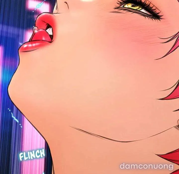 Em gái bán hàng sextoy 