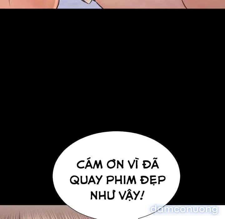 Em gái bán hàng sextoy 
