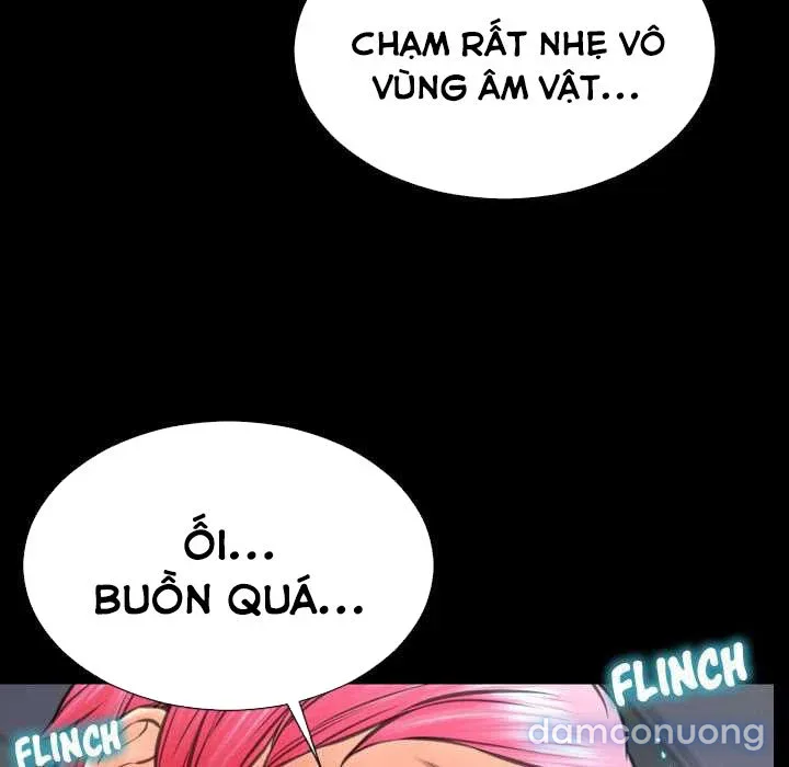 Em gái bán hàng sextoy 
