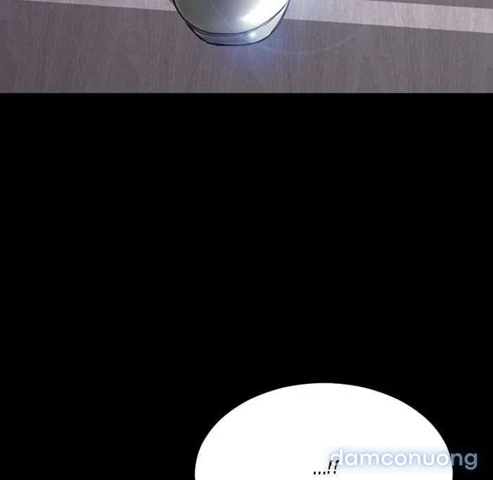 Em gái bán hàng sextoy 