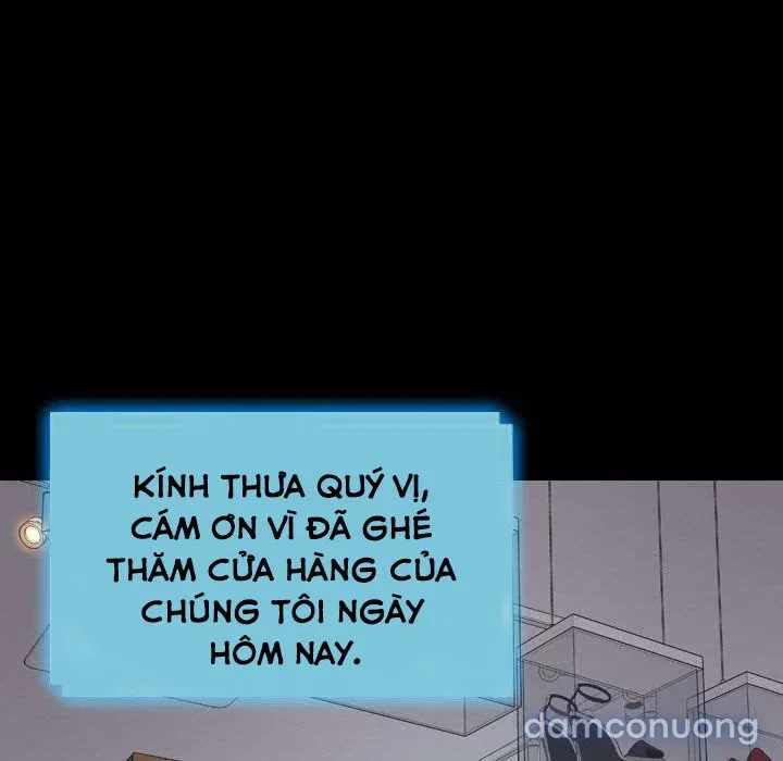 Em gái bán hàng sextoy 