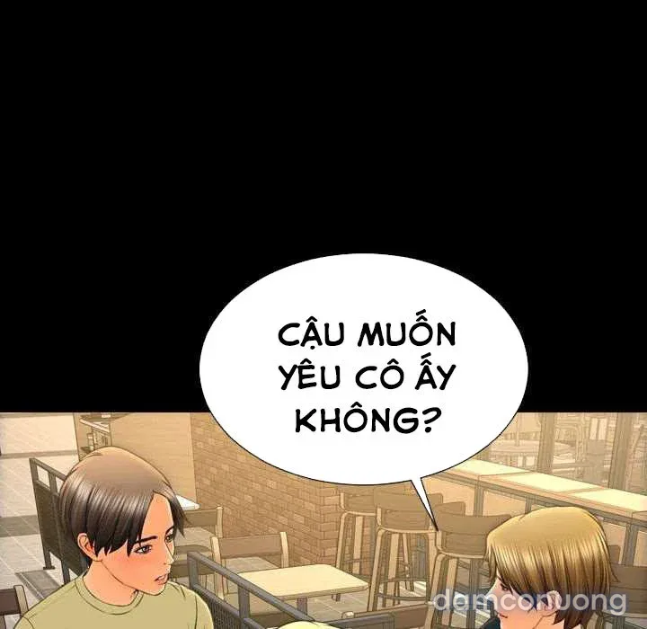 Em gái bán hàng sextoy 