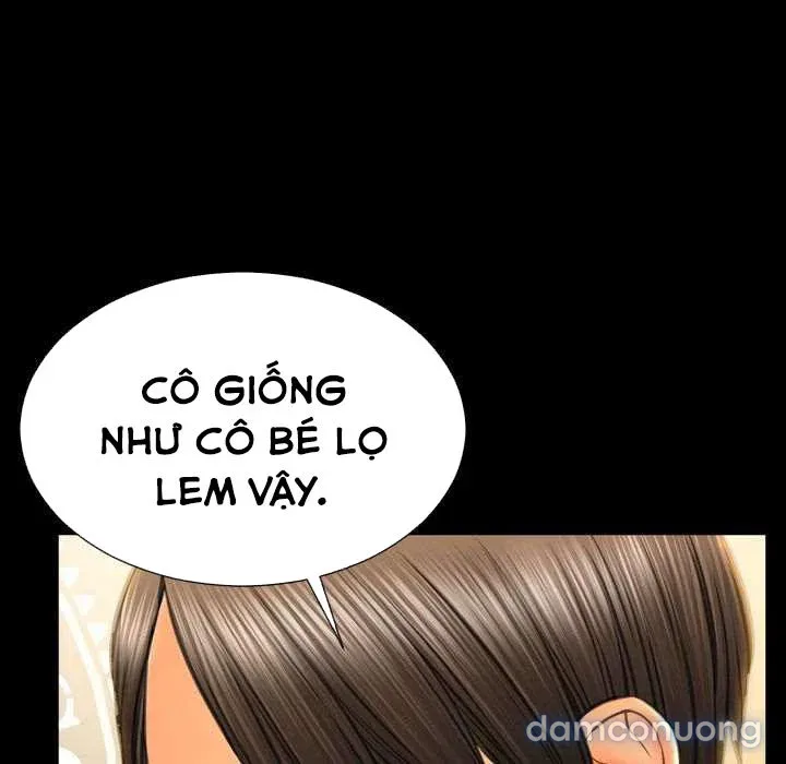 Em gái bán hàng sextoy 