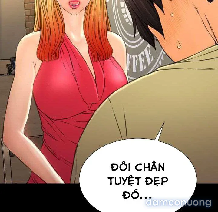 Em gái bán hàng sextoy 