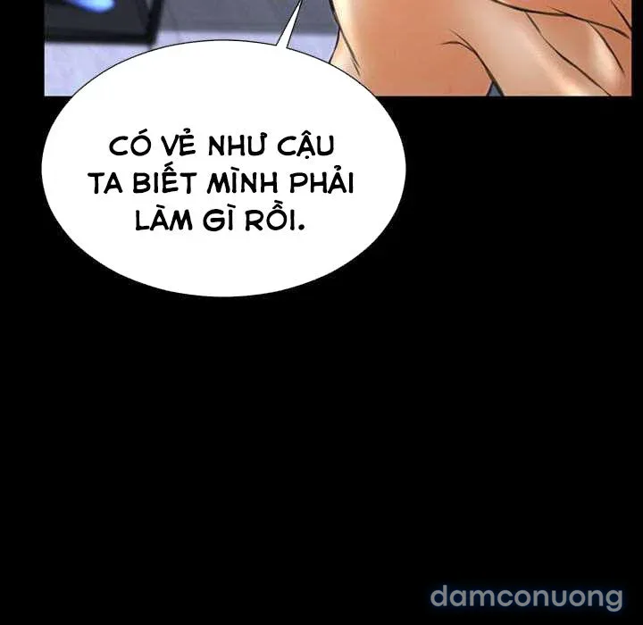 Em gái bán hàng sextoy 