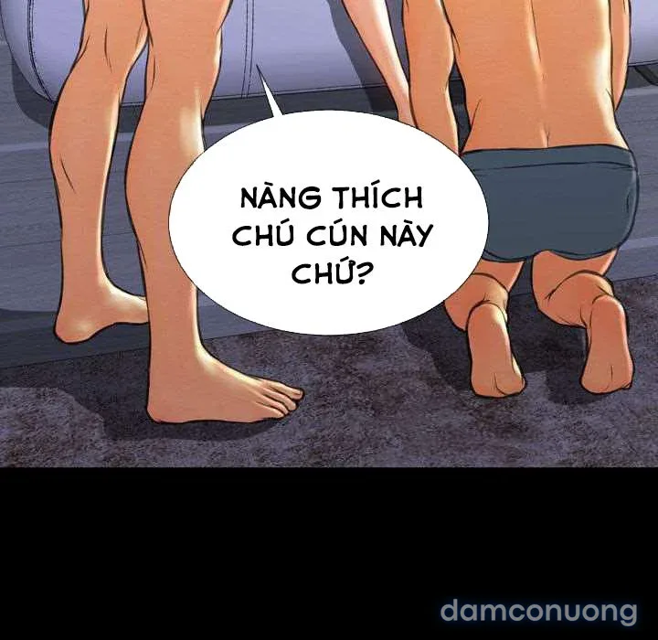 Em gái bán hàng sextoy 
