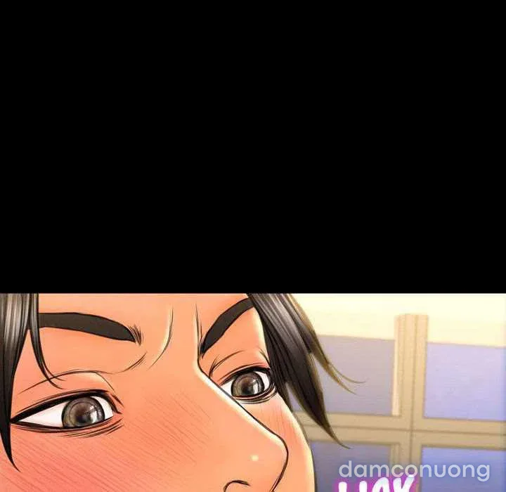 Em gái bán hàng sextoy 