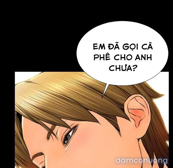 Em gái bán hàng sextoy 