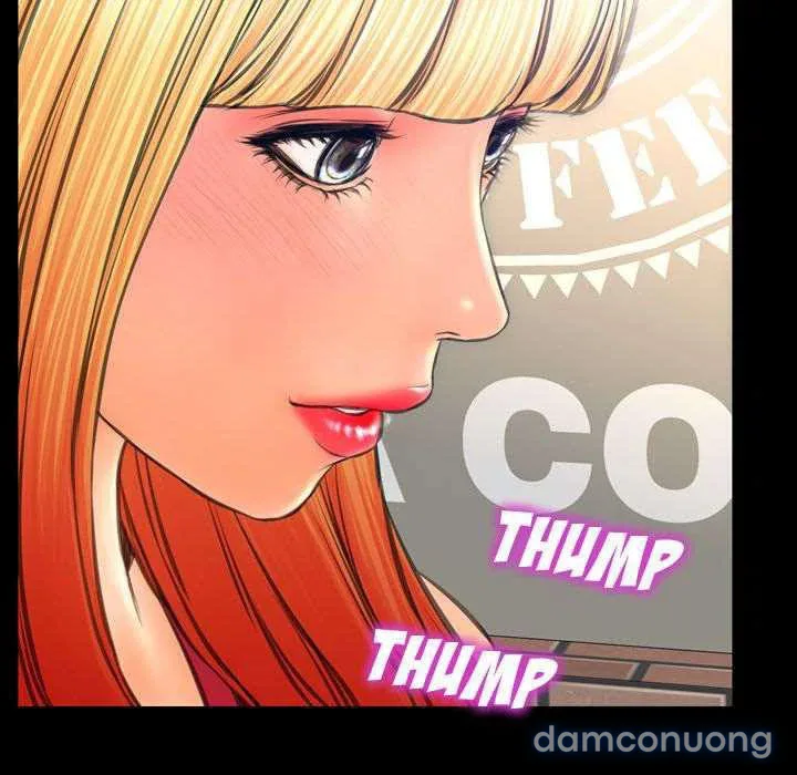 Em gái bán hàng sextoy 
