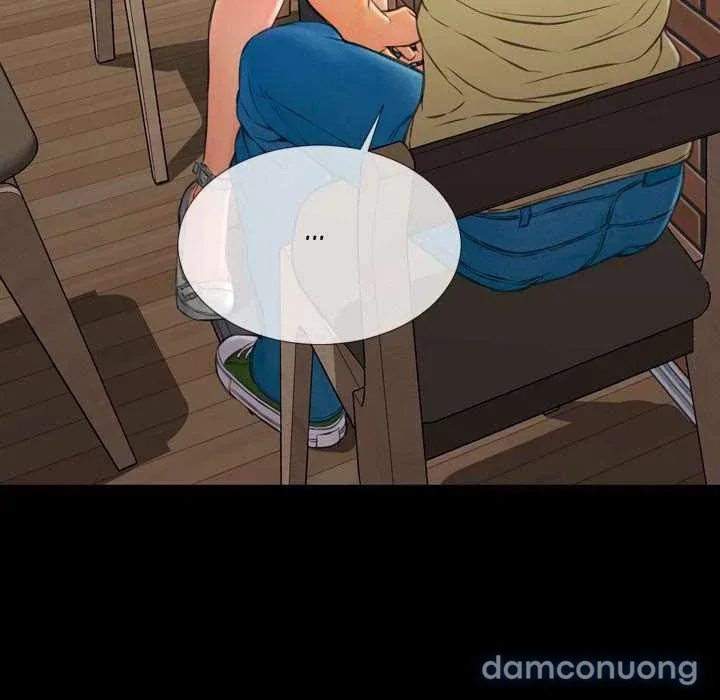 Em gái bán hàng sextoy 