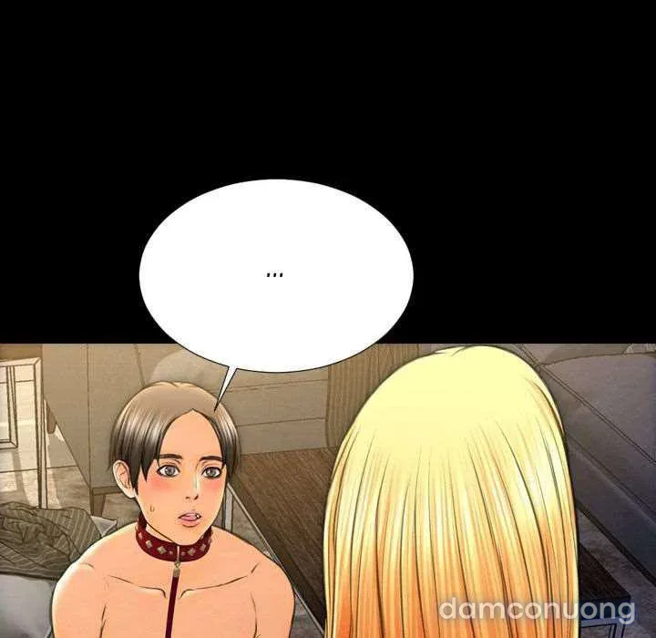Em gái bán hàng sextoy 