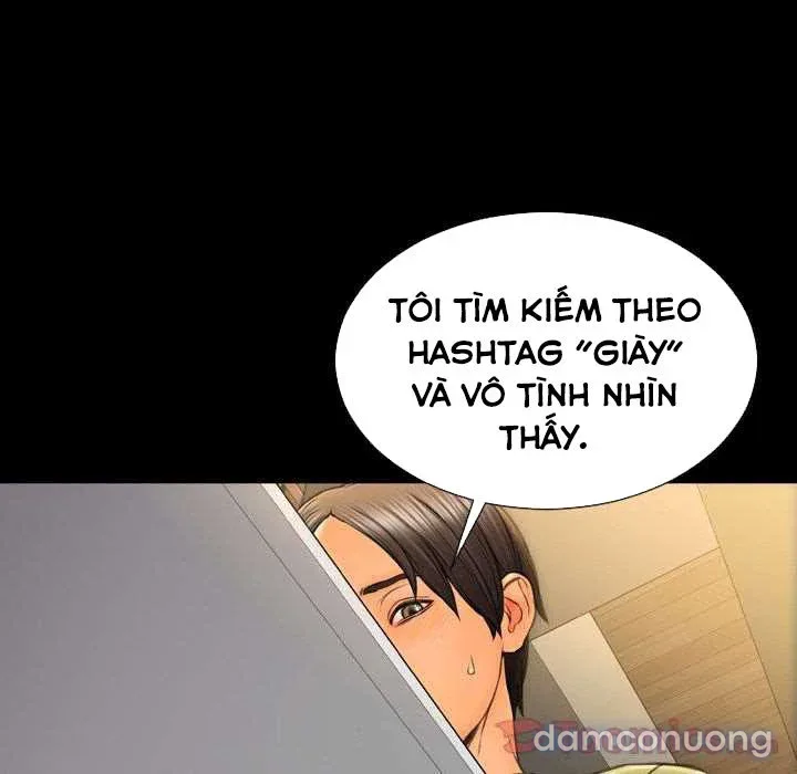 Em gái bán hàng sextoy 