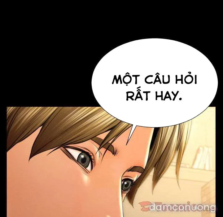 Em gái bán hàng sextoy 
