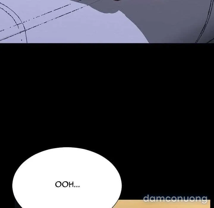 Em gái bán hàng sextoy 