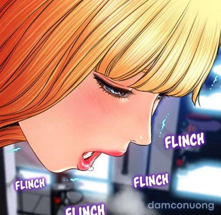 Em gái bán hàng sextoy 