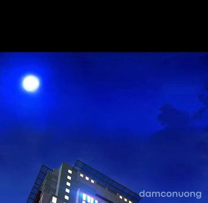 Em gái bán hàng sextoy 