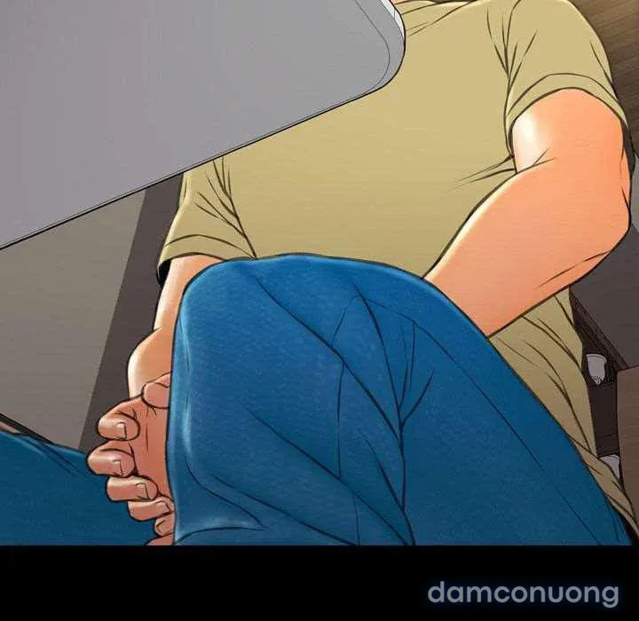 Em gái bán hàng sextoy 
