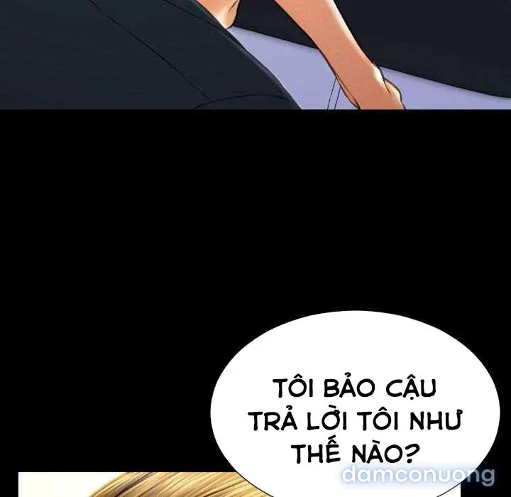 Em gái bán hàng sextoy 