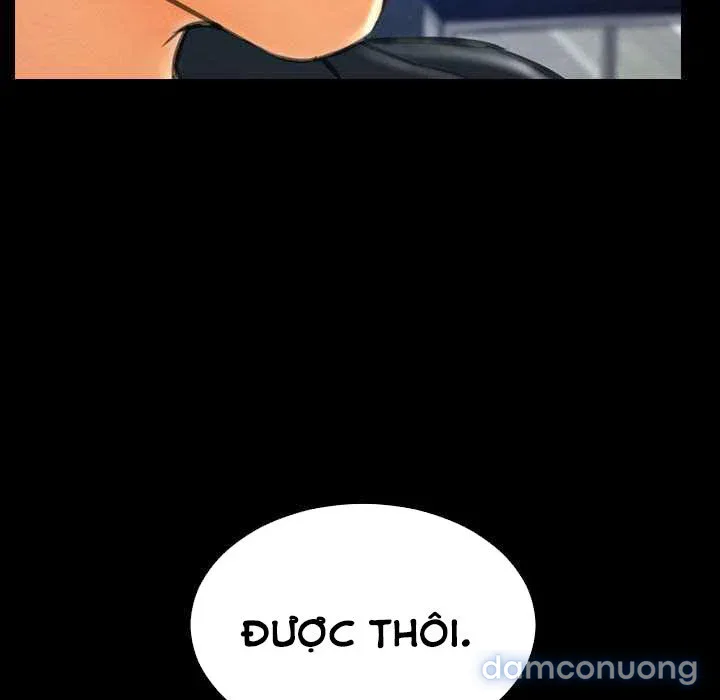 Em gái bán hàng sextoy 