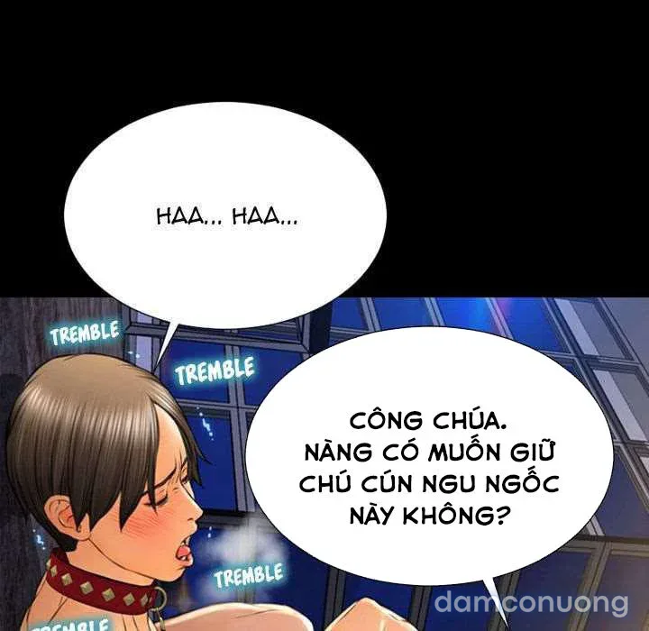 Em gái bán hàng sextoy 