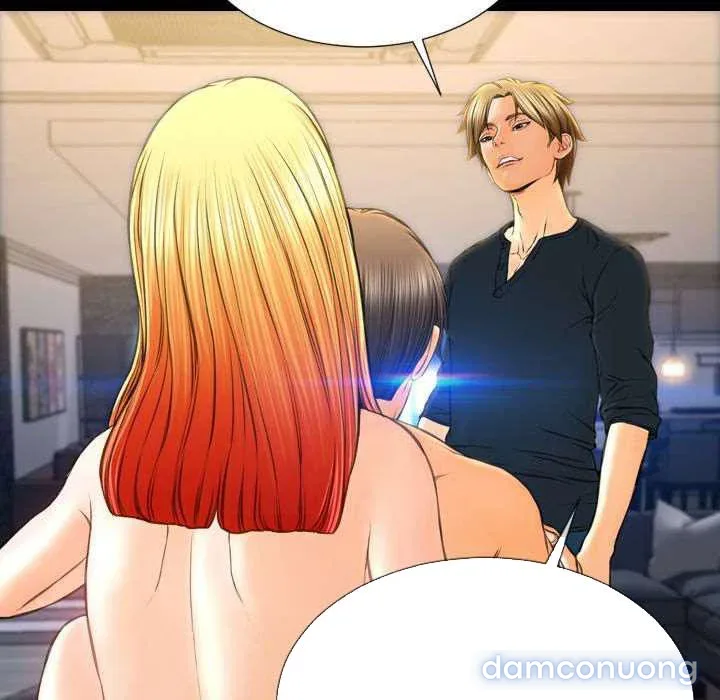 Em gái bán hàng sextoy 