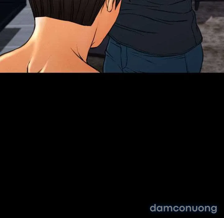 Em gái bán hàng sextoy 