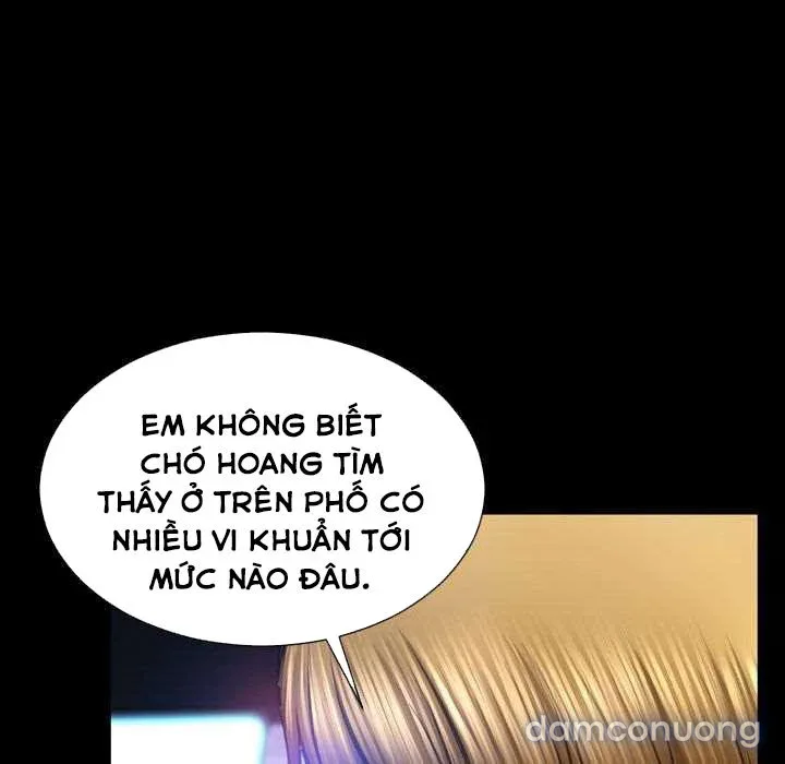 Em gái bán hàng sextoy 