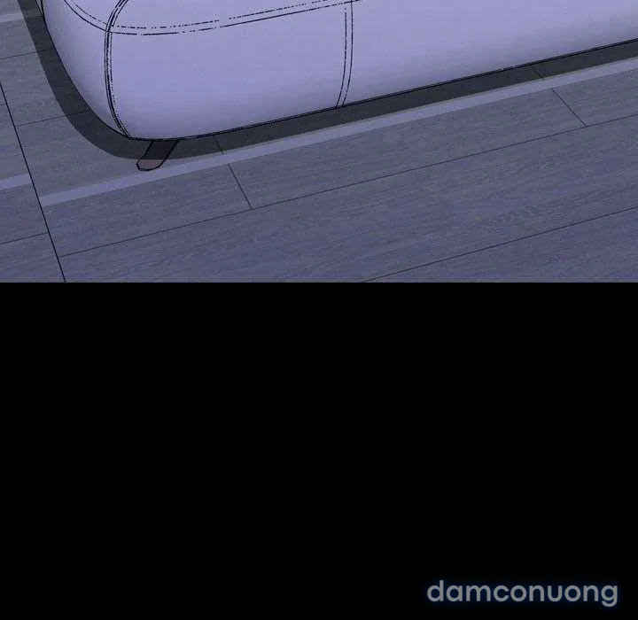 Em gái bán hàng sextoy 