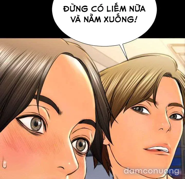 Em gái bán hàng sextoy 