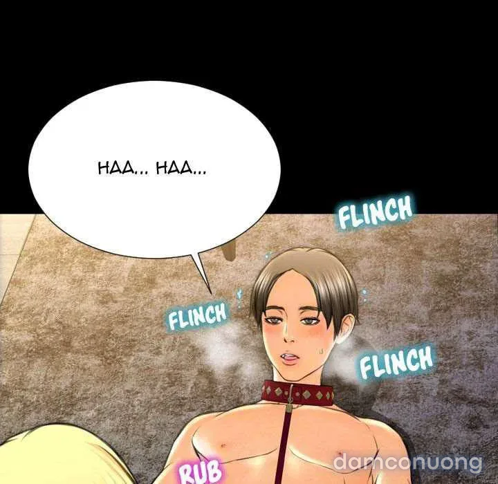 Em gái bán hàng sextoy 