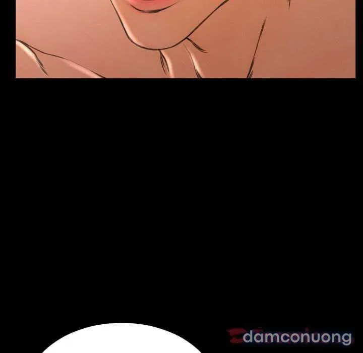 Em gái bán hàng sextoy 