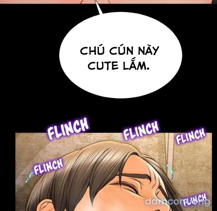 Em gái bán hàng sextoy 