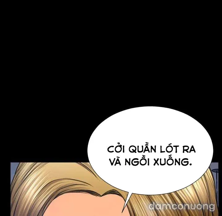 Em gái bán hàng sextoy 