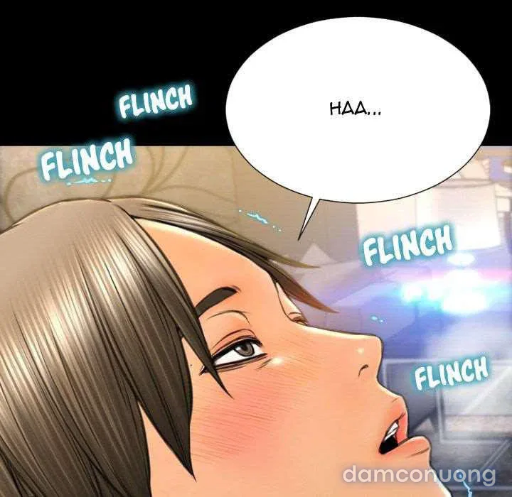 Em gái bán hàng sextoy 