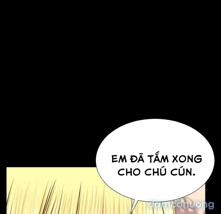Em gái bán hàng sextoy 