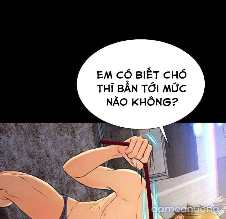 Em gái bán hàng sextoy 