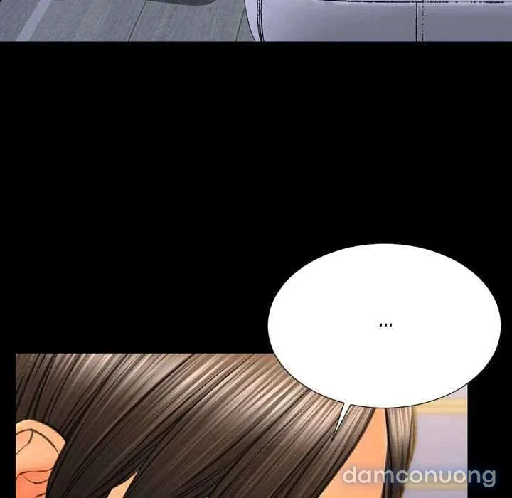 Em gái bán hàng sextoy 