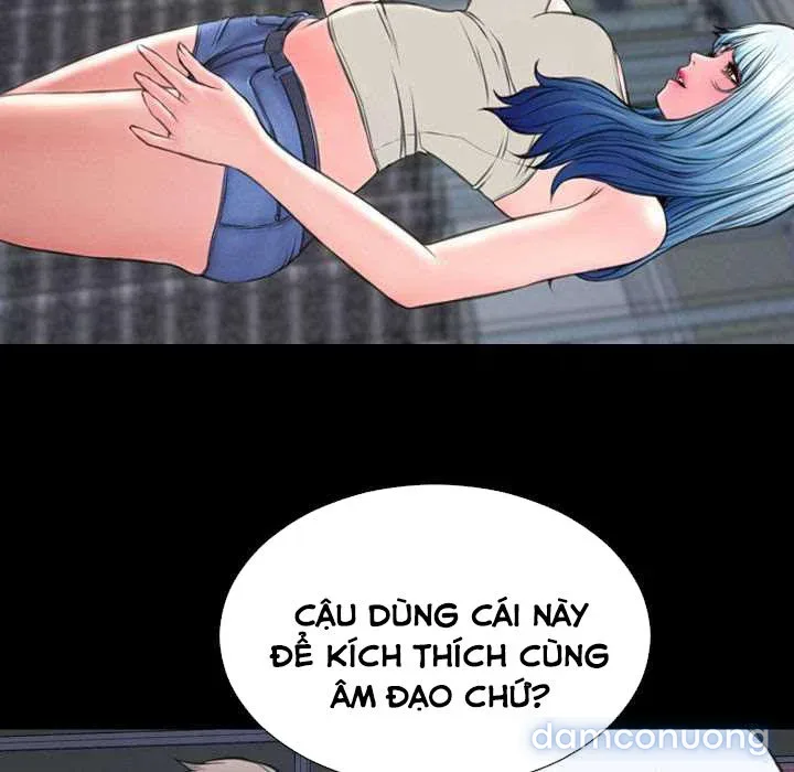 Em gái bán hàng sextoy 