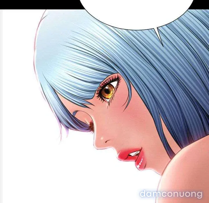 Em gái bán hàng sextoy 
