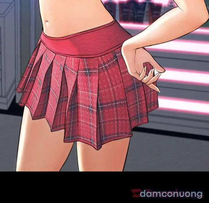 Em gái bán hàng sextoy 